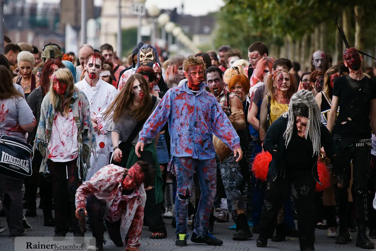 zombiewalk_2012-022.jpg