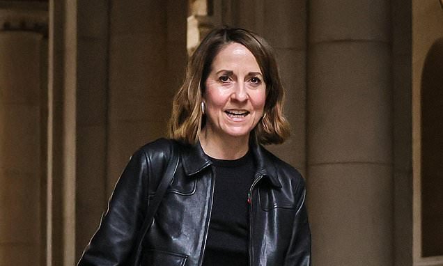 www.dailymail.co.uk