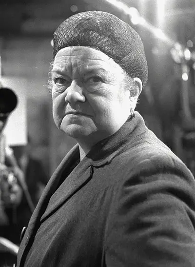 Ena-Sharples-from-Coronat-001.jpg