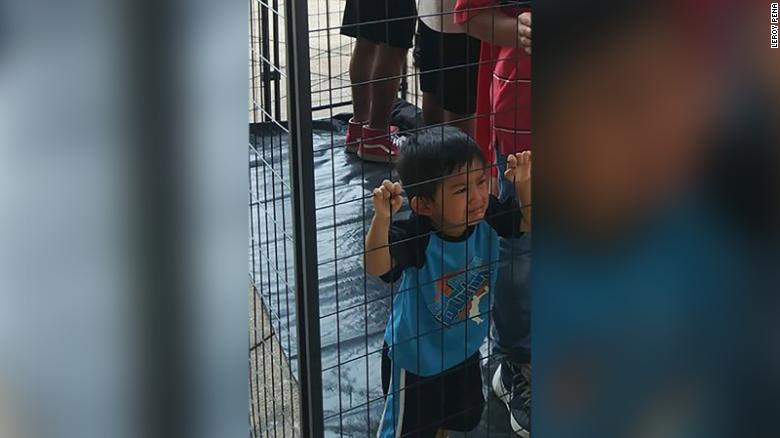 180618100931-viral-photo-migrant-child-cage-trnd-exlarge-169.jpg