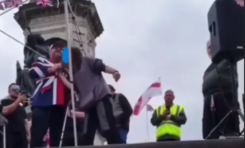 searchlightmagazine.com