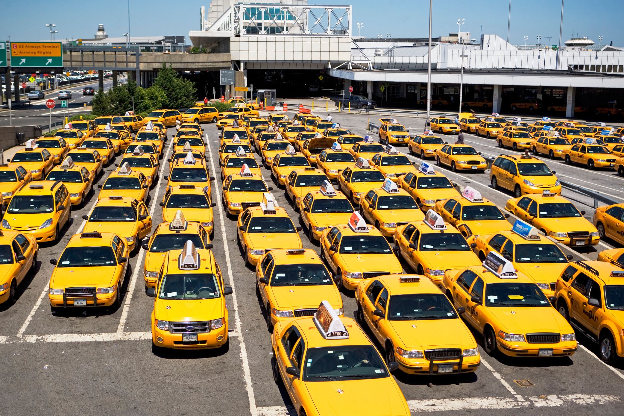 Taxis-at-La-Guardia.jpg